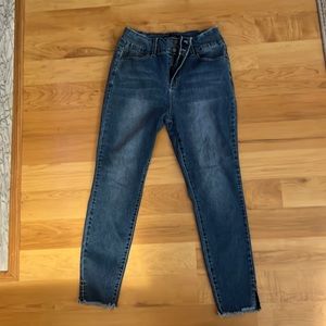 YMI ankle rise size 13-31 jeans